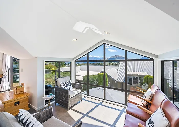Ironside Lakeview Townhouse 瓦纳卡