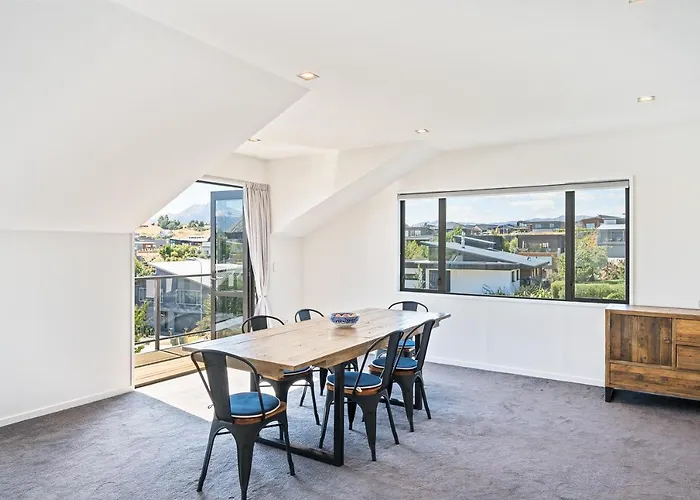 Ironside Lakeview Townhouse 度假居