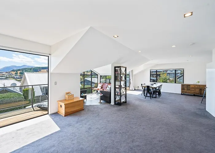 Ironside Lakeview Townhouse 瓦纳卡